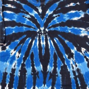 Gildan Blue and Black Tie-Dye Heavy Cotton Shirt